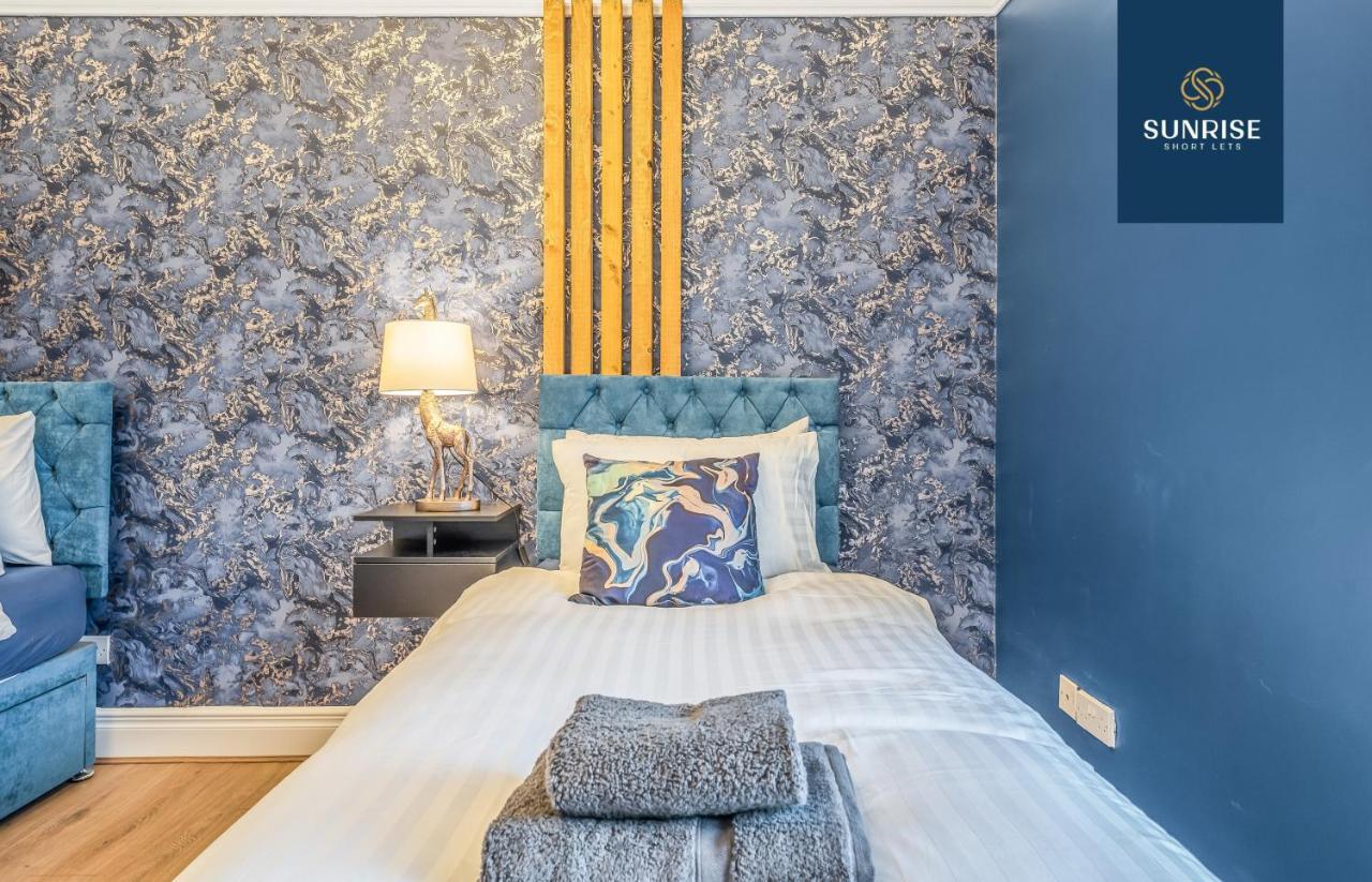 Presidential Apartment, Family Home, Luxury Bedrooms, 2 Rooms, 1 King Bed, 2 Single Beds, Free Wifi, Free Parking, Tourists, Business Travelers, Relocation, Beautiful River Views, - Long Stays, Invoice And Reduced Price Are Only Via Sunrise Short Let ดันดี ภายนอก รูปภาพ